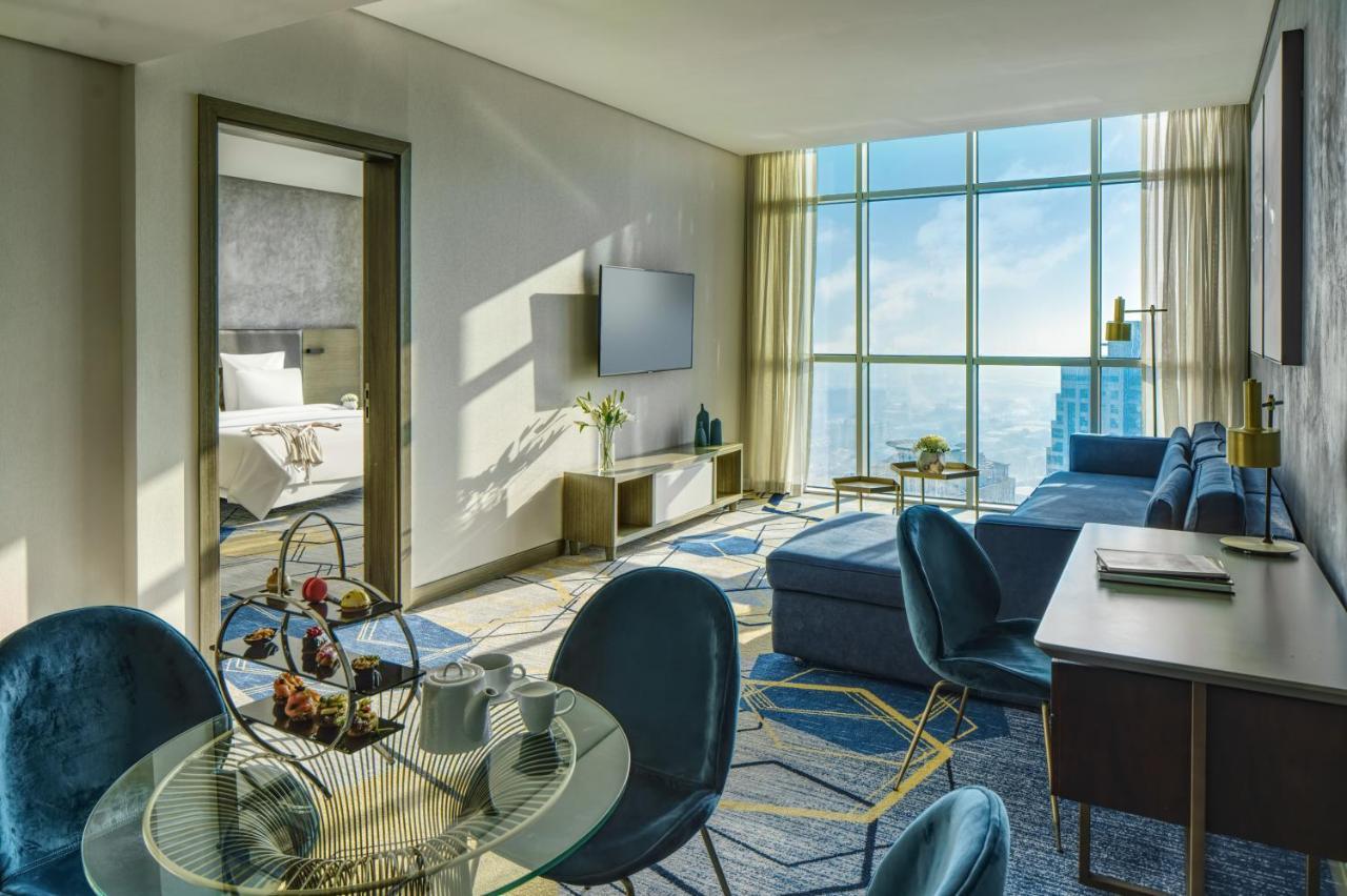 Pullman Sharjah Hotell Exteriör bild A suite at the hotel